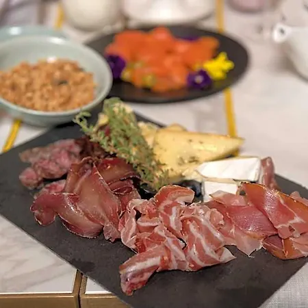 Eden Und Restaurant Hotel 4*