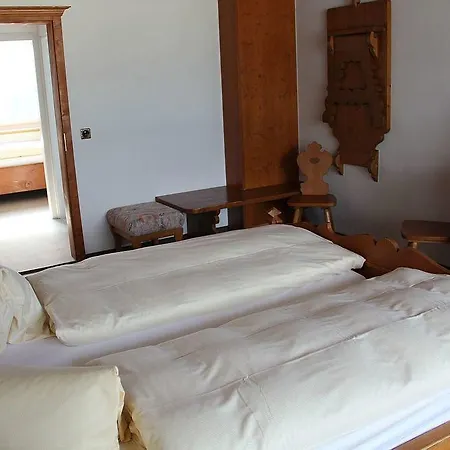 Eden Und Restaurant Hotel 4*