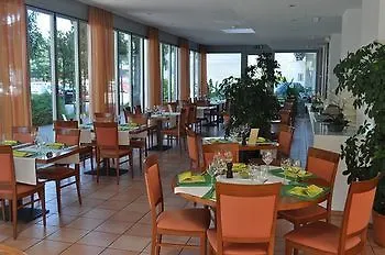 Eden Und Restaurant Hotel 4*