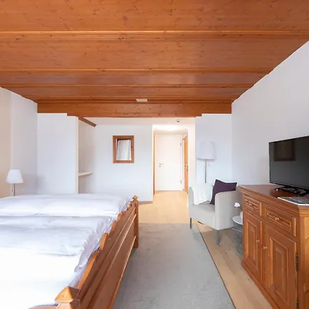 Hotel Eden Und Restaurant 3*