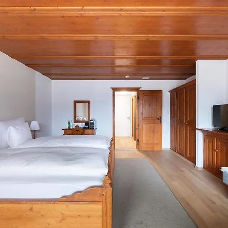 Eden Und Restaurant Hotel 4*