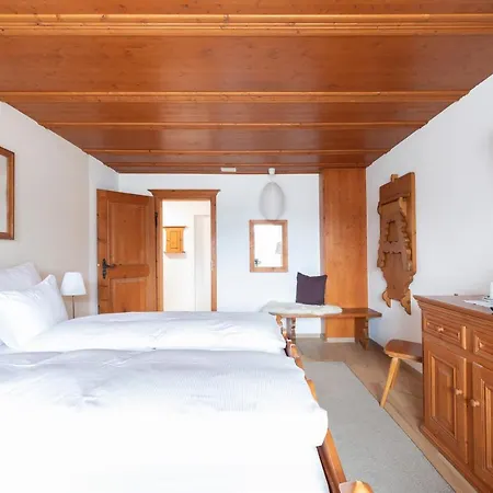 Eden Und Restaurant Hotel 4*