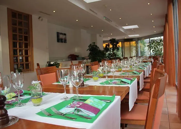 فندق Eden Und Restaurant