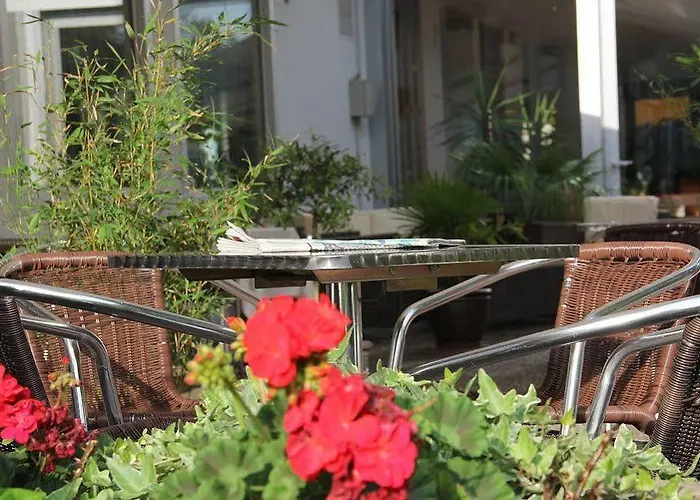 Eden Und Restaurant فندق 4*